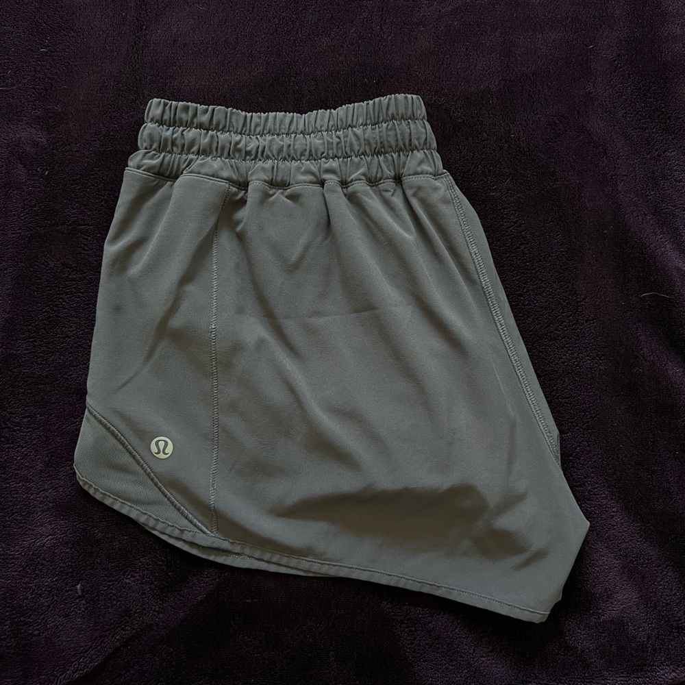 Hotty hot low rise lined short 2.5” Grey